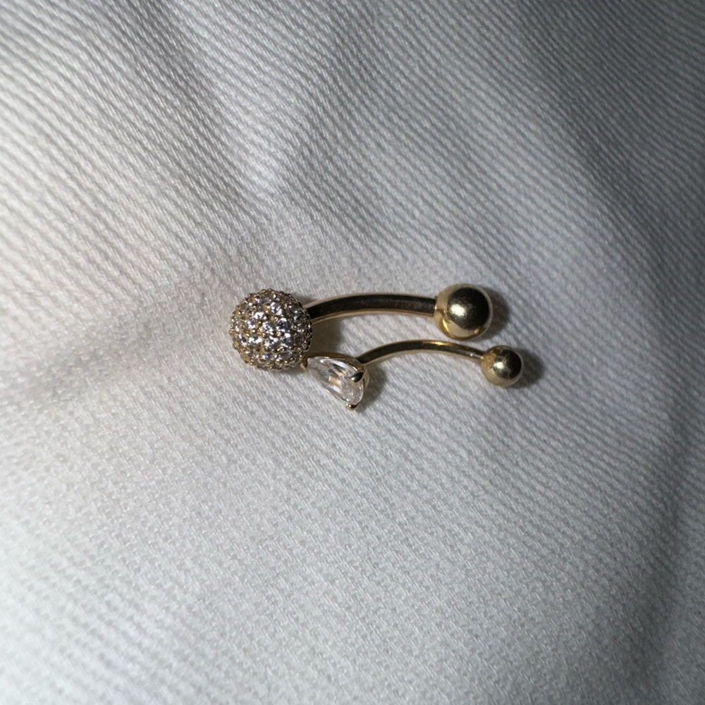 Elegant Gold and Crystal Women's Jewelry